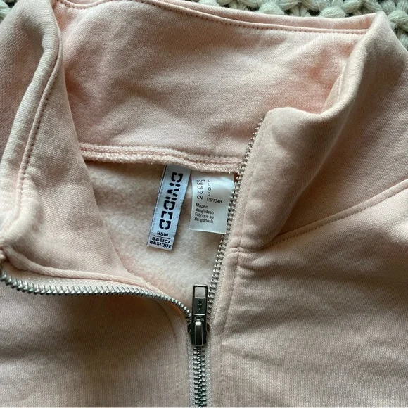 H&M Divided Basic Half Zip Pullover Sweatshirt - Picture 2 of 4